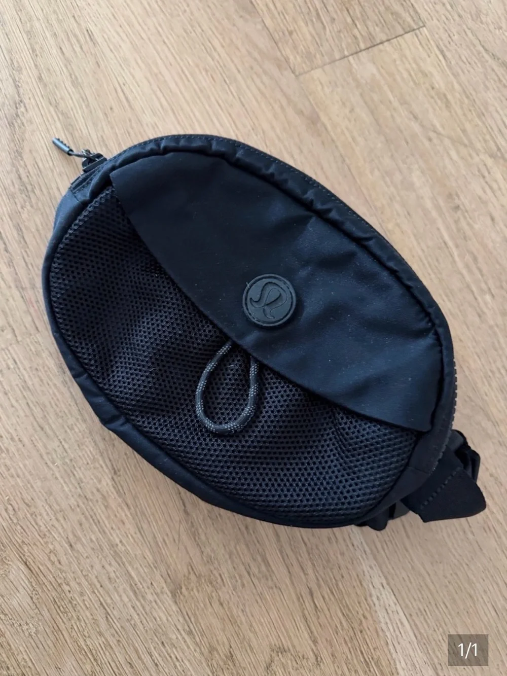 lululemon athletica Black Mesh Front Belt Bag